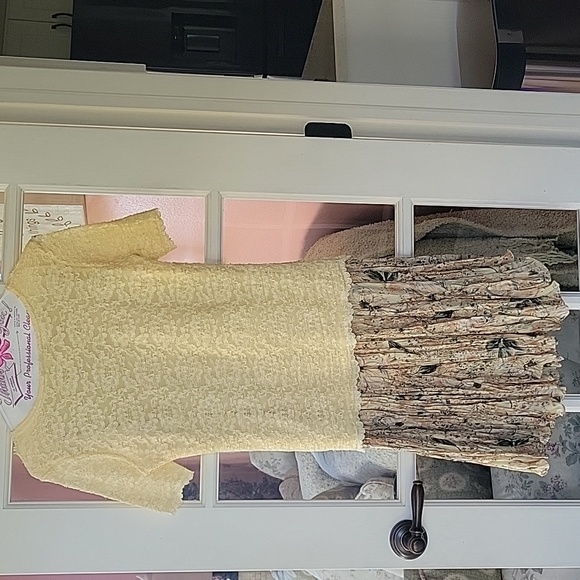 FloralSkirt and top set - Picture 2 of 7